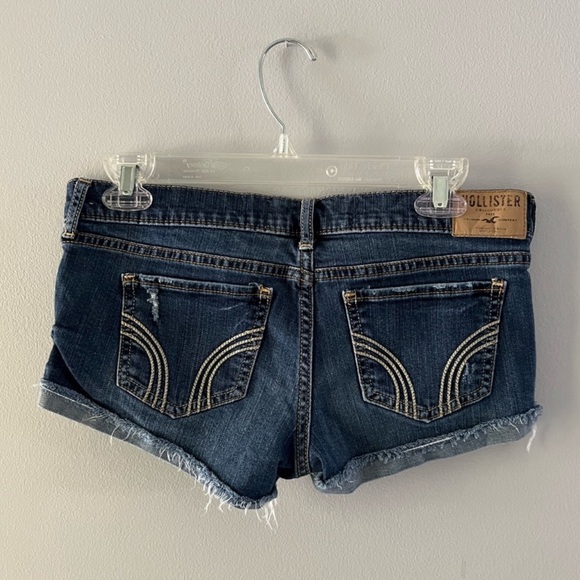 Women’s Hollister Blue Jean Shorts Distressed Cuffed Hem - Picture 3 of 3